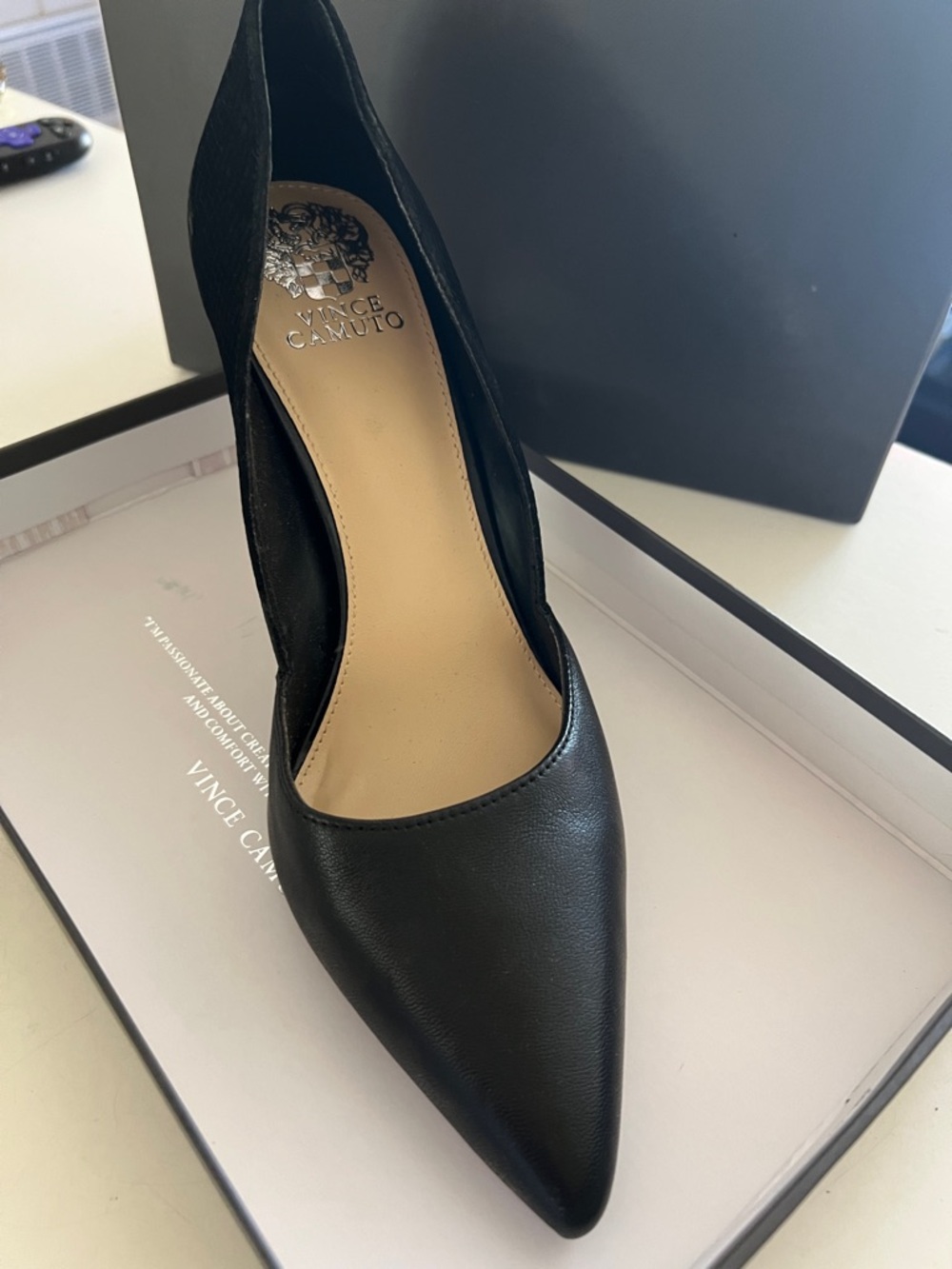 Vince Camuto Black Leather Pointed Toe Pump